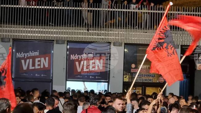 От коалицията ВЛЕН обявиха, че са спечелили във всички общини, където отидоха на балотаж в местните избори в Северна Македония