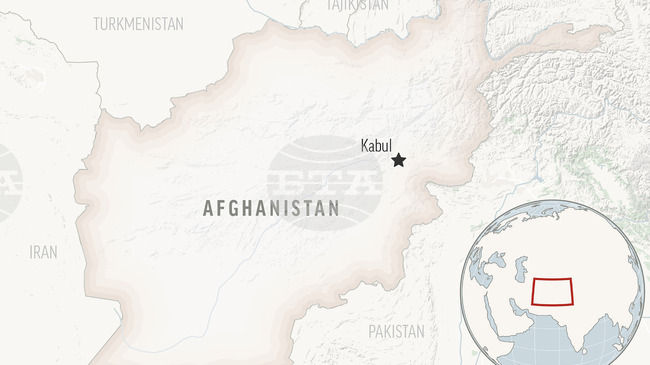 Лавина в Пакистан и снежни бури в съседен Афганистан отнеха живота на най-малко 20 души