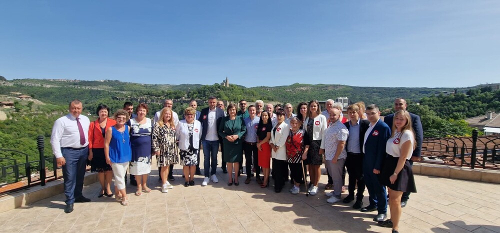 Нинова във Велико Търново: Направеното от нас накара много млади хора да ни припознаят като своята партия