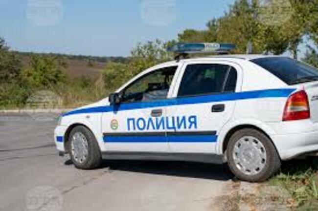 Водачът на лекия автомобил, пострадал при челен удар с камион на пътя Бяла-Плевен край Горна Студена е с опасност за живота