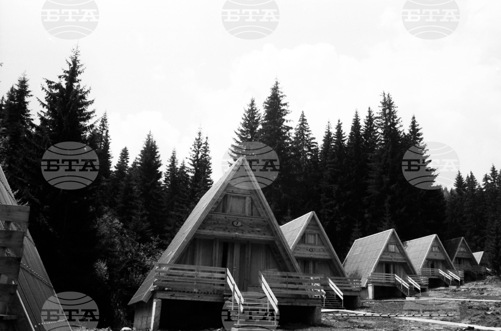 к.к. Пампорово - ваканционно селище - алпийски стил