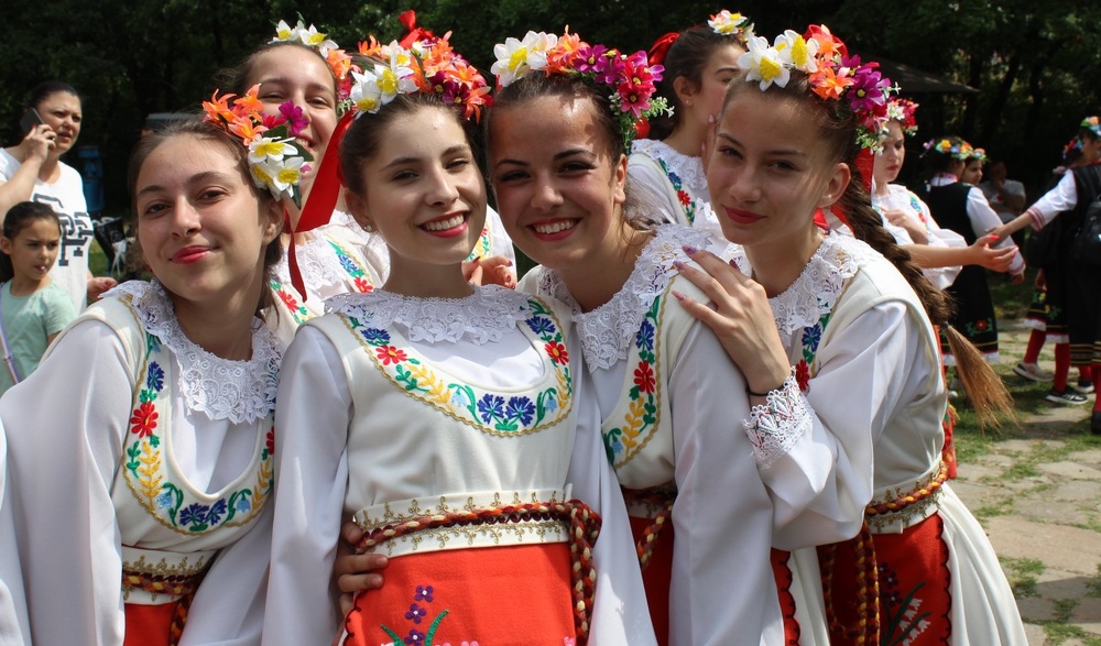 Община Хасково: „Китна Тракия пее е танцува“