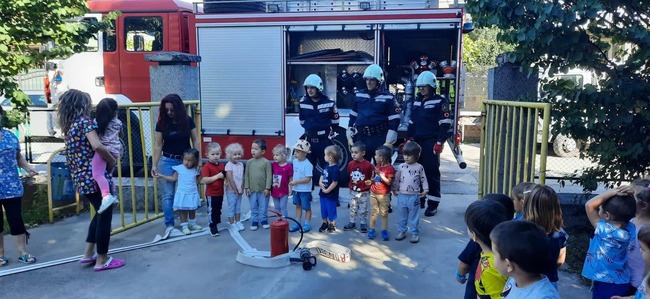 Демонстративни занятия, беседи, дни на отворени врати, приемни за граждани и изложба в рамките на Седмицата на пожарната безопасност