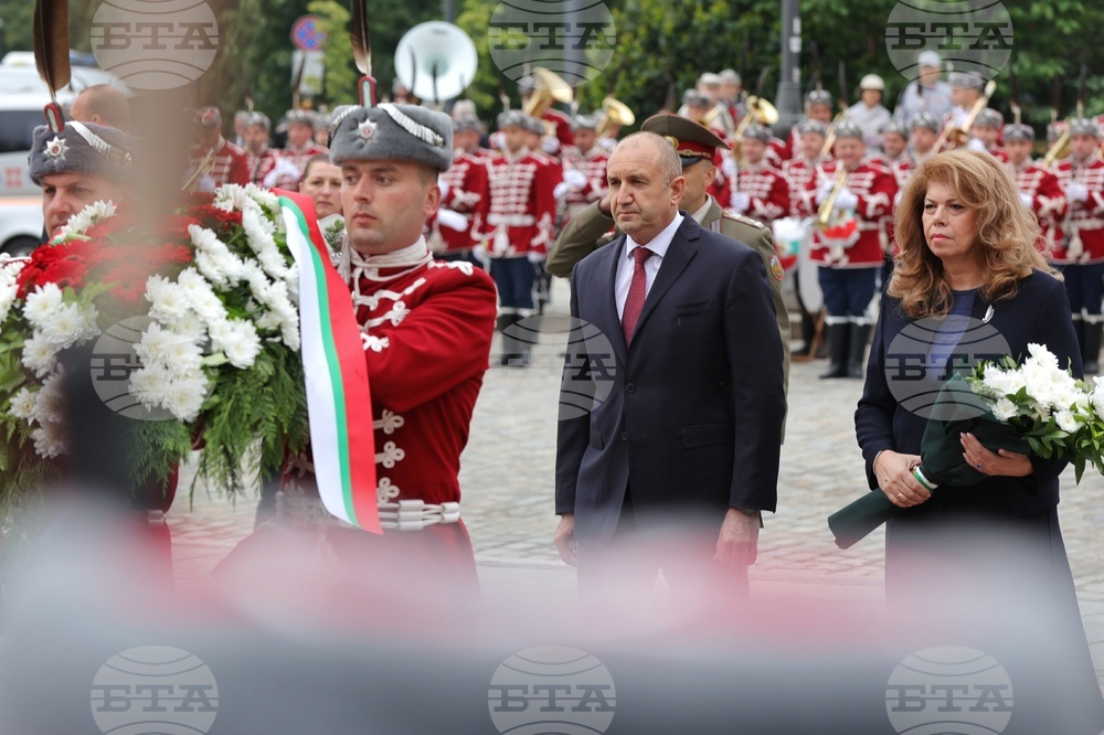 President Radev Lays Flowers at Monument to the Unknown Soldier Commemorating 79th Anniversary of Victory over Nazism in World War II
