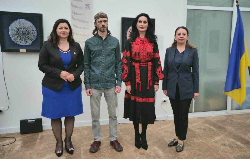 МВнР: Новооткритата изложба „Qalqan/Щит” в галерия „Мисията“ разкрива уникалното кримско културно наследство