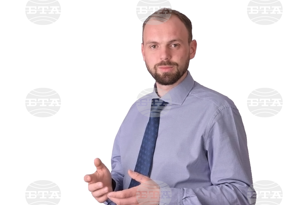 Мустафа Емин: Ако се казваш Мустафа или Айше, не значи, че трябва да си за ДПС