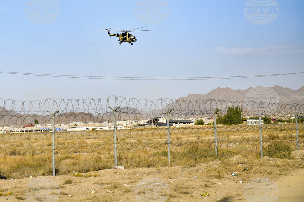 Петима нарушители и граничари бяха убити при престрелка на границата между Таджикистан и Афганистан