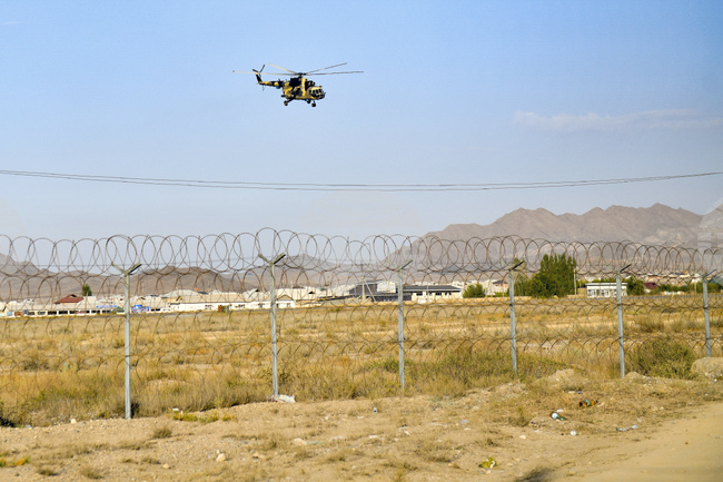 Петима нарушители и граничари бяха убити при престрелка на границата между Таджикистан и Афганистан