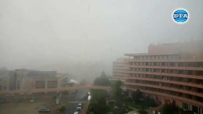 Силна буря удари Поморие 