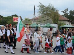 Снимка: Община Видин - среща на танцови клубове "Веселие"