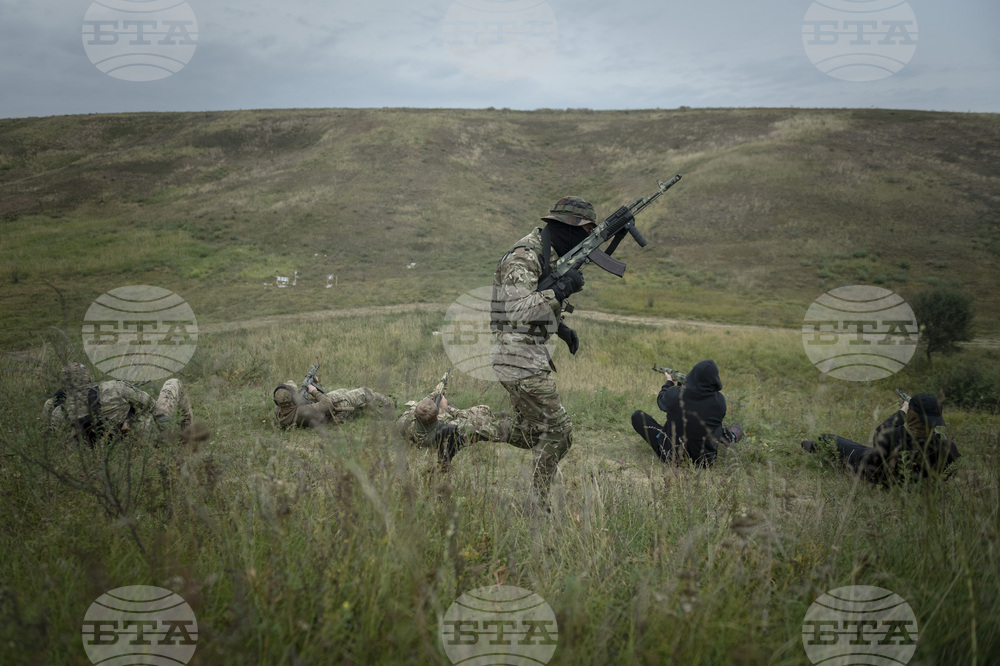 "Шпигел": ЕС планира да обучава 15 000 украински военни