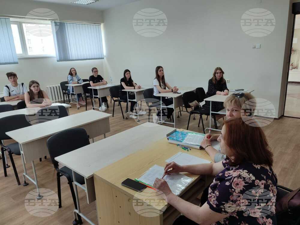 Ученици от тараклийския лицей „Олимпий Панов“ заеха първи места на Републиканска олимпиада по български език