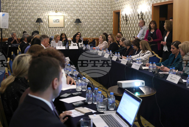 Кръгла маса - „Регламентация, организация и осъществяване на правната помощ – добри практики и предизвикателства“