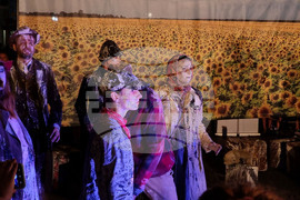 Русе - Театър "Маска" - спектакъл "Изход"