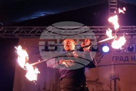Русе - Огнено шоу - постановка