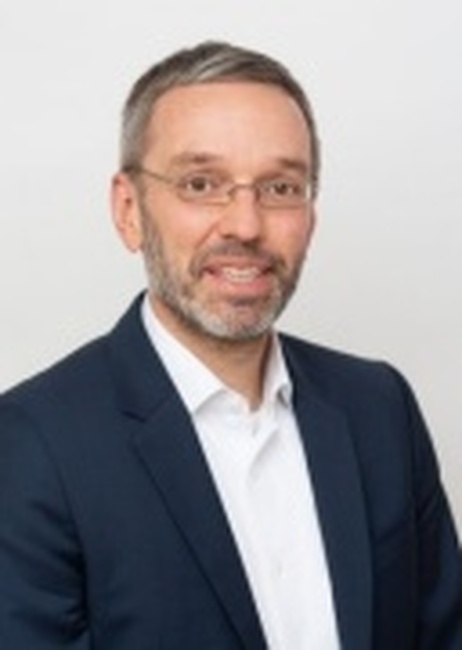 Херберт Кикъл представи пред журналисти декларация за управлението на Австрия