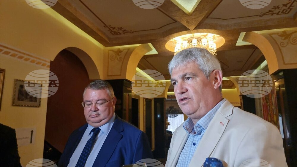 Освободените работници от ТЕЦ "КонтурГлобал Марица изток 3" искат да продължат да работят в енергийния сектор, каза Пламен Димитров