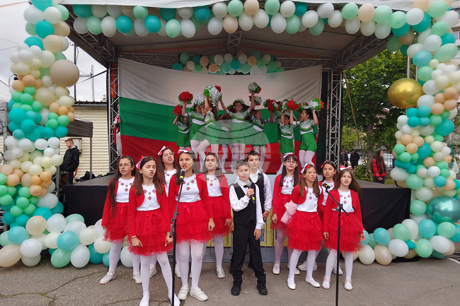 Перник - училище „Д-р Петър Берон“ - патронен празник