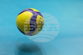 Волейбол - женски национален отбор - тренировка - топка