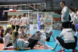 Волейбол - женски национален отбор - тренировка