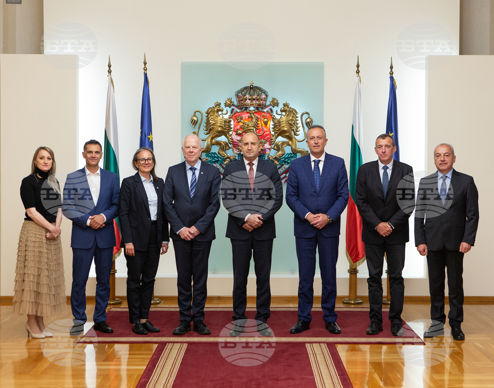Президентът Румен Радев се срещна с президента на Международния съюз по биатлон Оле Далин