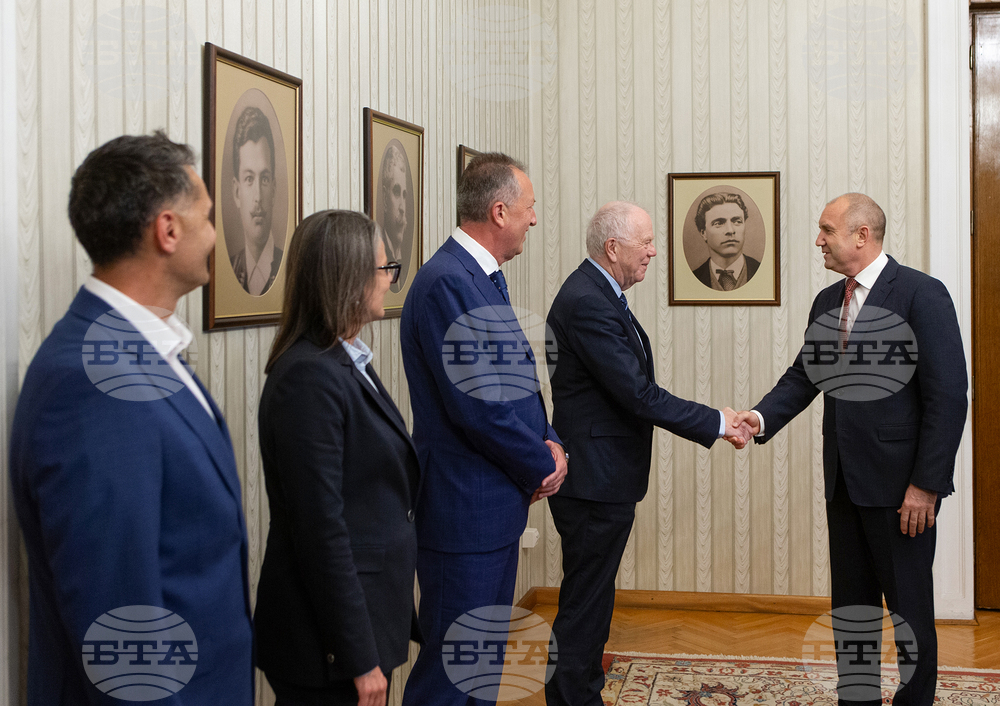 Държавният глава Румен Радев се срещна с президента на Международния съюз по биатлон Оле Далин