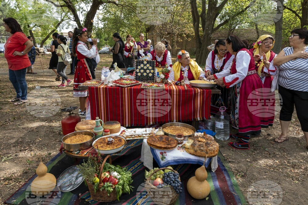 Село Крушари - фолклор - Снимка: Александра Антонова