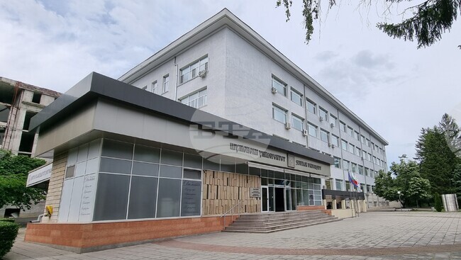 От Шуменския университет обявиха, че предварителният кандидатстудентски изпит, насрочен за 22 февруари, се отлага за 1 март