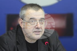 Проф. Любомир Стойков - журналист