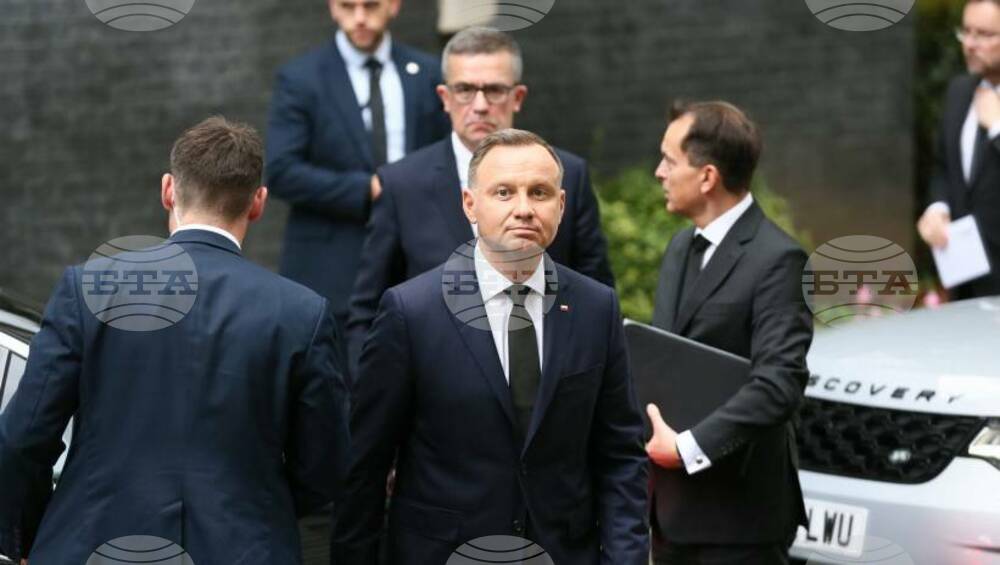 ПАП: Полският президент отдаде почит на покойната британска кралица