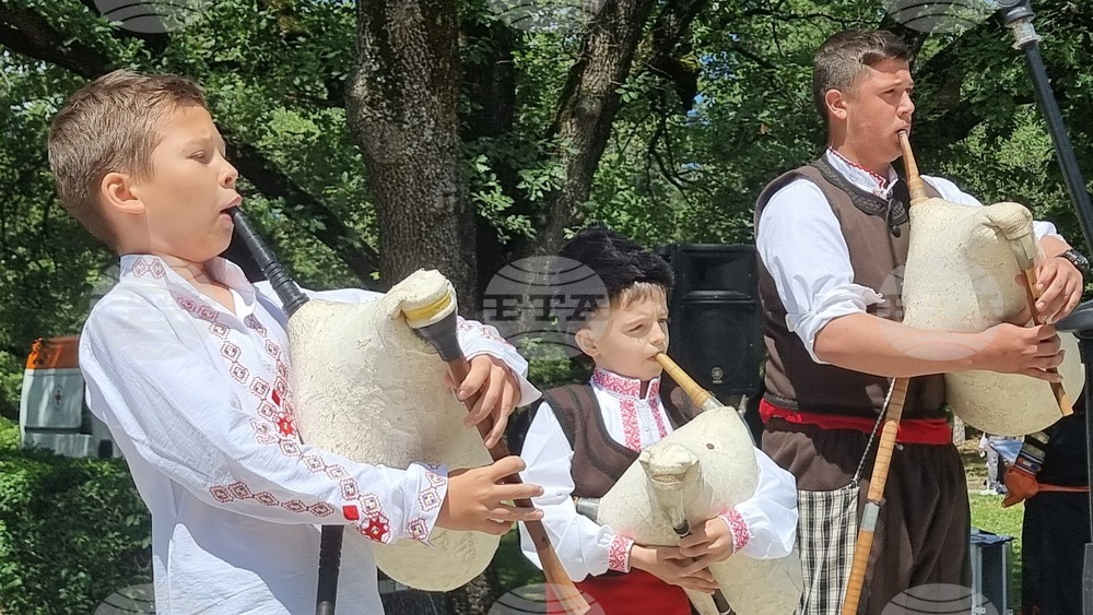 Хасково - събор „Китна Тракия пее и танцува“ - откриване