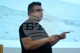 Хисаря - Национална антарктическа експедиция - отчет