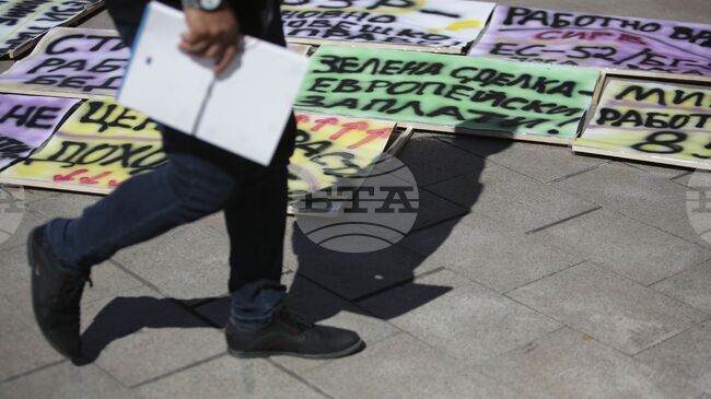 От КНСБ заявиха готовност за национални, браншови и регионални протести, както и стачни действия заради неприемането на бюджета