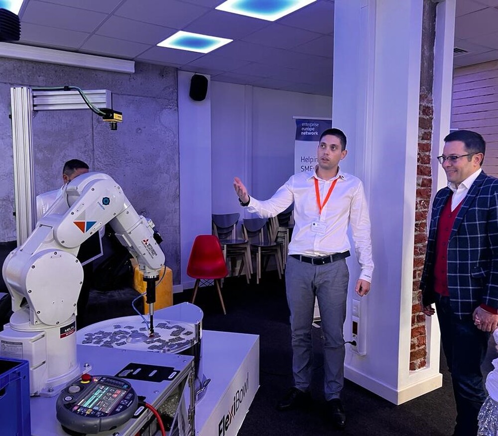 Министър Пулев на изложението за роботи: МИР осигурява пари за иновации и роботика