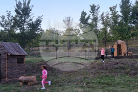 Търговище - Източен парк - приказни къщички