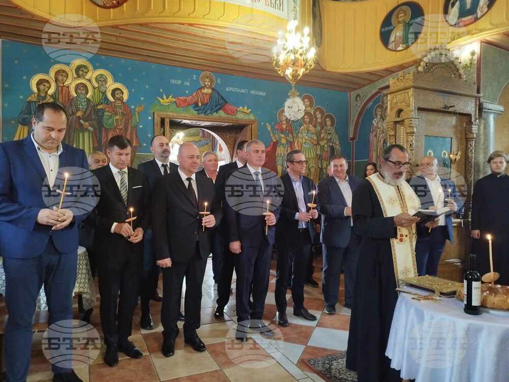 Коалиция ГЕРБ-СДС откри предизборната си кампания в Силистра с водосвет