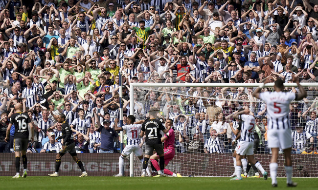 Две точки бяха отнети от актива на Уест Бромич заради финансови нарушения