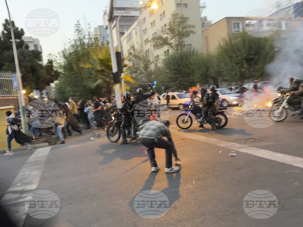 Иран е задържал 40 чужденци по подозрение в съпричастност към протестите
