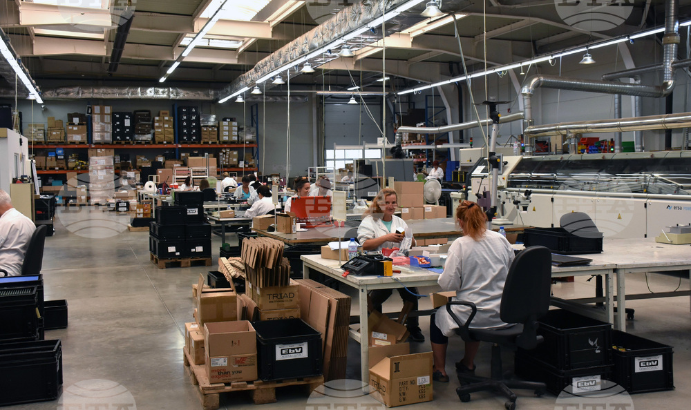 advantages and disadvantages of trade unions to employers