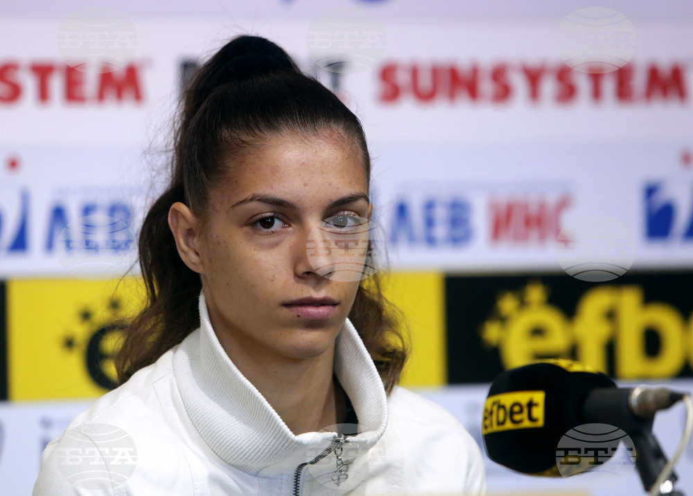 Спортист и треньор на месеца - награждаване - Пламена Миткова