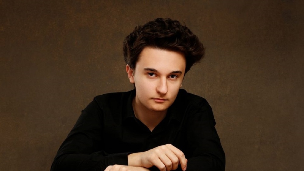 BTA :: 14-yo Bulgarian Diana Chausheva Wins Concertino Praga 2022