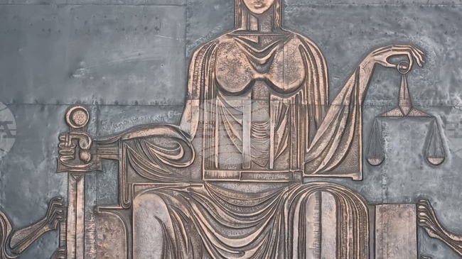 Окръжната прокуратура във Велико Търново предаде на съд обвиняемите за причинената тежка телесна повреда на директора на полицията в Русе 