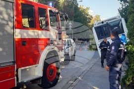 Автобус - пътно транспортно произшествие