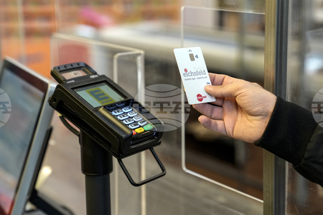 Швеция е напът да въведе офлайн разплащания с карти от средата на следващата година