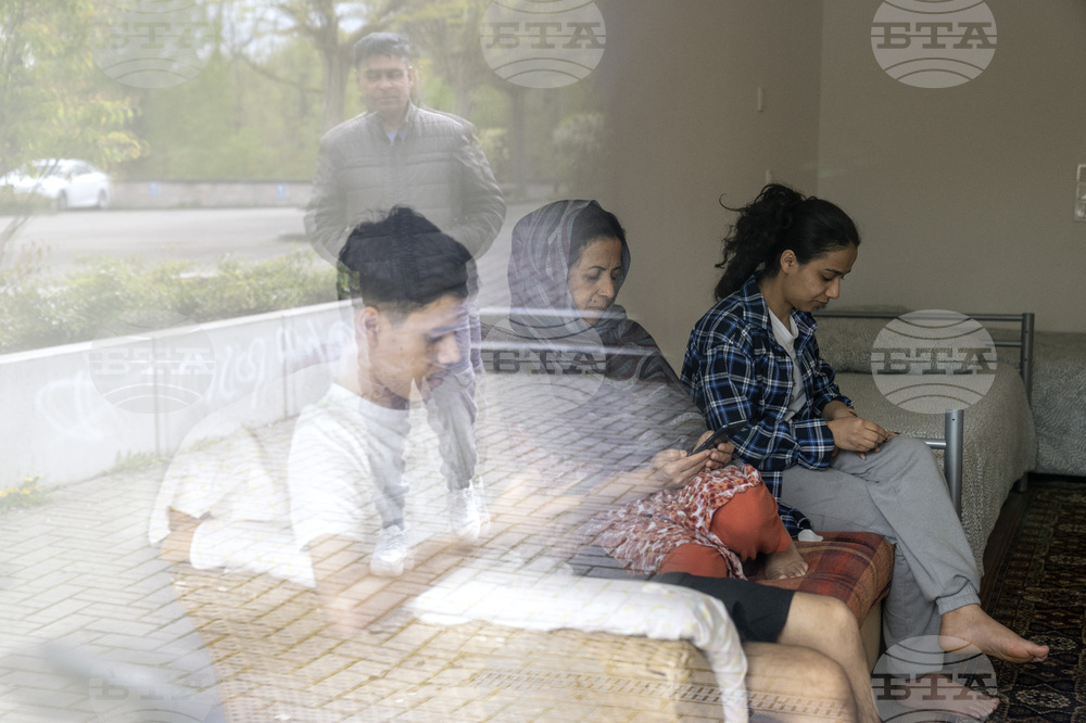 Чартърен полет превози 140 афганистански мигранти до Германия