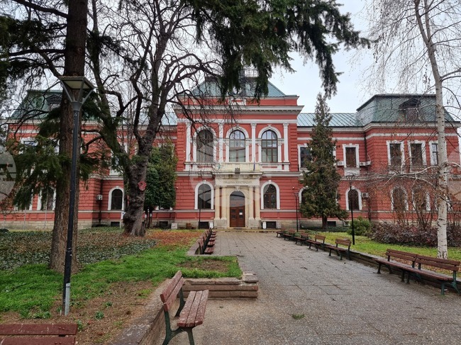 Кметът на Кюстендил благодари на полицаи и пожарникари за издирването и спасяването на двама души 