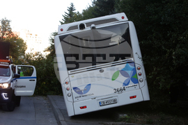 Автобус - пътно транспортно произшествие