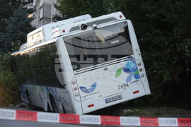 Автобус - пътно транспортно произшествие