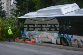 Автобус - пътно транспортно произшествие