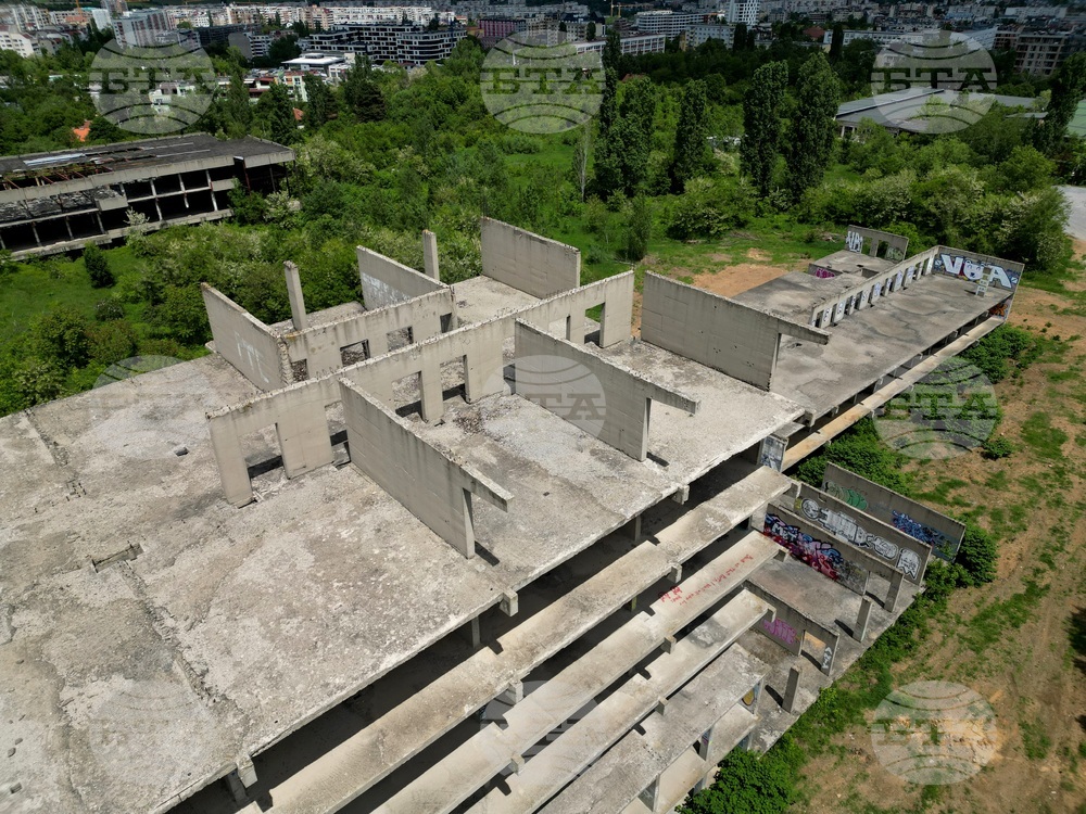 Горна баня - изглед с дрон над терена определен за национална детска болница